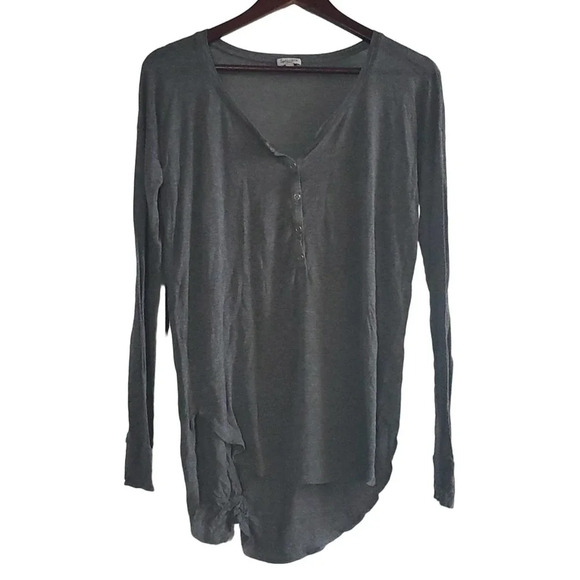 Splendid Tops - Splendid grey Henley long sleeve tee size M